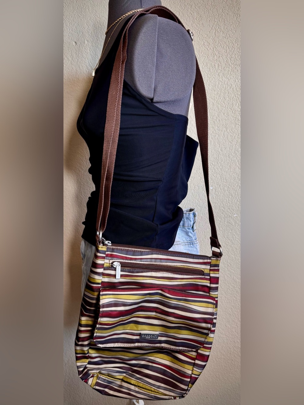 Baggallini Multi Colored Striped Crossbody Purse Bag Nylon